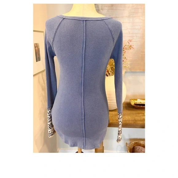 Free People Alpine Cuff Henley Thermal Shirt Blue  Ski Lodge Sz S - Picture 4 of 6